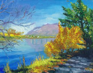 Lake Wakatipu in Autumn